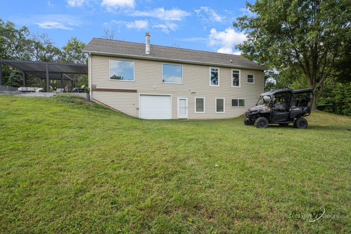 9109 Hanover Hill Road, HANOVER, Illinois 61041, 4 Bedrooms Bedrooms, ,3 BathroomsBathrooms,House,For Sale,Hanover Hill Road,202601228