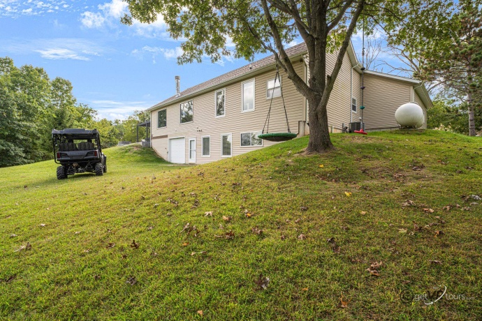 9109 Hanover Hill Road, HANOVER, Illinois 61041, 4 Bedrooms Bedrooms, ,3 BathroomsBathrooms,House,For Sale,Hanover Hill Road,202601228