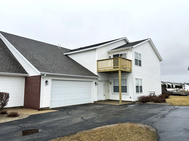 410 Pine White, ROSCOE, Illinois 61073, 2 Bedrooms Bedrooms, ,2 BathroomsBathrooms,Condominium,For Sale,Pine White,202601229