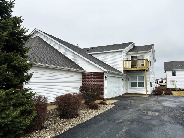 410 Pine White, ROSCOE, Illinois 61073, 2 Bedrooms Bedrooms, ,2 BathroomsBathrooms,Condominium,For Sale,Pine White,202601229