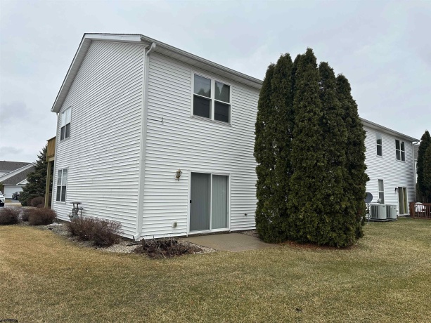 410 Pine White, ROSCOE, Illinois 61073, 2 Bedrooms Bedrooms, ,2 BathroomsBathrooms,Condominium,For Sale,Pine White,202601229