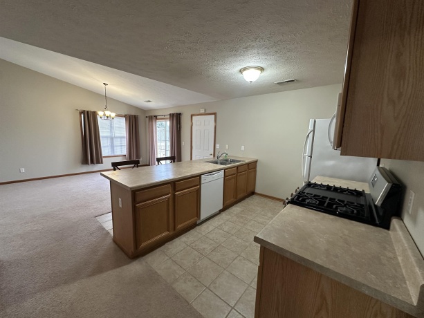 410 Pine White, ROSCOE, Illinois 61073, 2 Bedrooms Bedrooms, ,2 BathroomsBathrooms,Condominium,For Sale,Pine White,202601229