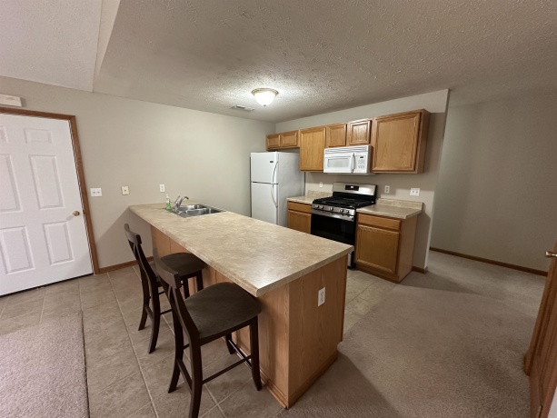 410 Pine White, ROSCOE, Illinois 61073, 2 Bedrooms Bedrooms, ,2 BathroomsBathrooms,Condominium,For Sale,Pine White,202601229