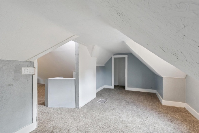 918 3rd, ROCKFORD, Illinois 61104, 3 Bedrooms Bedrooms, ,1 BathroomBathrooms,House,For Sale,3rd,202505954