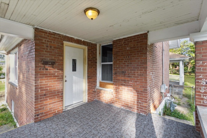 918 3rd, ROCKFORD, Illinois 61104, 3 Bedrooms Bedrooms, ,1 BathroomBathrooms,House,For Sale,3rd,202505954