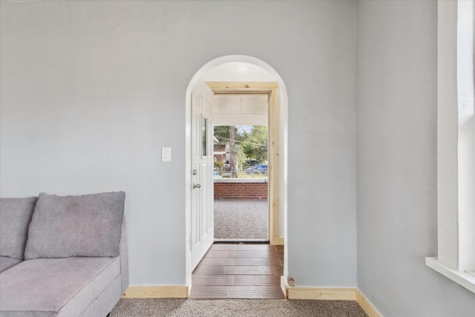 918 3rd, ROCKFORD, Illinois 61104, 3 Bedrooms Bedrooms, ,1 BathroomBathrooms,House,For Sale,3rd,202505954