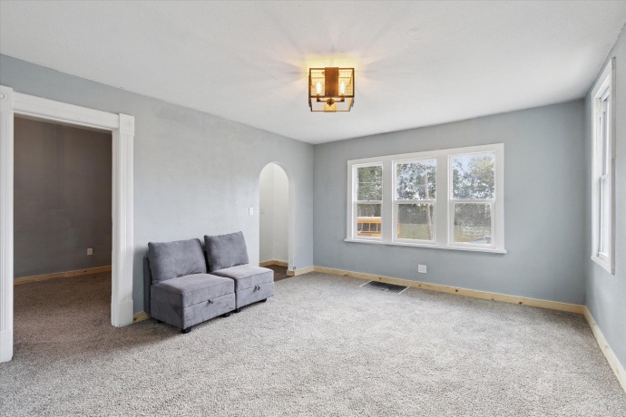 918 3rd, ROCKFORD, Illinois 61104, 3 Bedrooms Bedrooms, ,1 BathroomBathrooms,House,For Sale,3rd,202505954