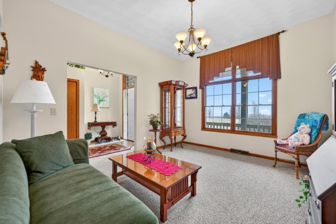 10023 AUBURN, WINNEBAGO, Illinois 61088, 3 Bedrooms Bedrooms, ,3 BathroomsBathrooms,House,For Sale,AUBURN,202601232