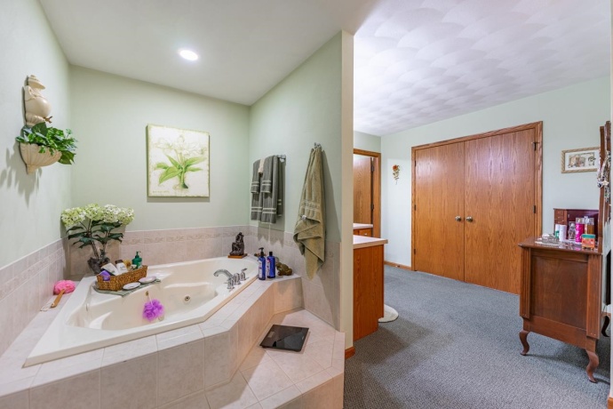 10023 AUBURN, WINNEBAGO, Illinois 61088, 3 Bedrooms Bedrooms, ,3 BathroomsBathrooms,House,For Sale,AUBURN,202601232