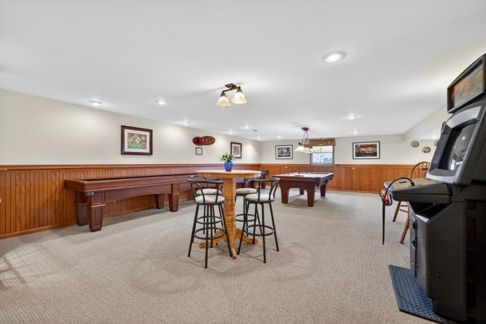 10023 AUBURN, WINNEBAGO, Illinois 61088, 3 Bedrooms Bedrooms, ,3 BathroomsBathrooms,House,For Sale,AUBURN,202601232