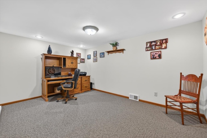 10023 AUBURN, WINNEBAGO, Illinois 61088, 3 Bedrooms Bedrooms, ,3 BathroomsBathrooms,House,For Sale,AUBURN,202601232