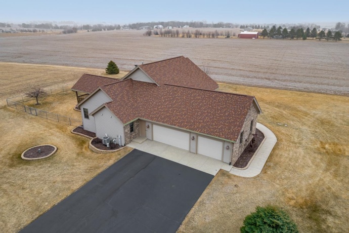 10023 AUBURN, WINNEBAGO, Illinois 61088, 3 Bedrooms Bedrooms, ,3 BathroomsBathrooms,House,For Sale,AUBURN,202601232