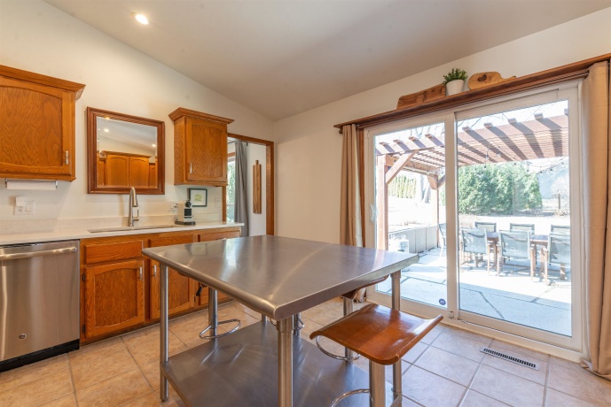 2210 Country, FREEPORT, Illinois 61032, 4 Bedrooms Bedrooms, ,3 BathroomsBathrooms,House,For Sale,Country,202601234