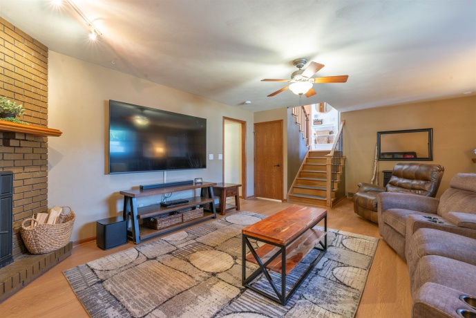 2210 Country, FREEPORT, Illinois 61032, 4 Bedrooms Bedrooms, ,3 BathroomsBathrooms,House,For Sale,Country,202601234