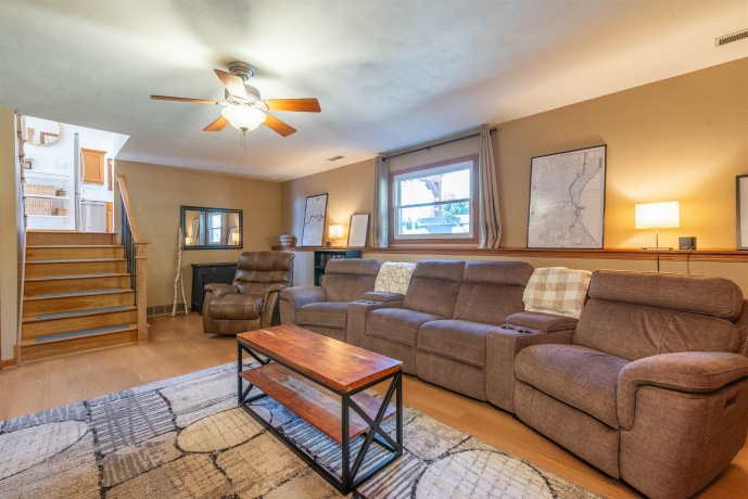 2210 Country, FREEPORT, Illinois 61032, 4 Bedrooms Bedrooms, ,3 BathroomsBathrooms,House,For Sale,Country,202601234