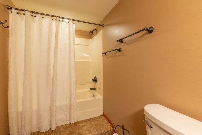 2210 Country, FREEPORT, Illinois 61032, 4 Bedrooms Bedrooms, ,3 BathroomsBathrooms,House,For Sale,Country,202601234