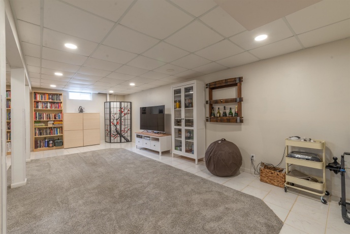 2210 Country, FREEPORT, Illinois 61032, 4 Bedrooms Bedrooms, ,3 BathroomsBathrooms,House,For Sale,Country,202601234