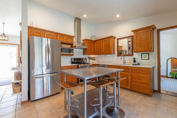 2210 Country, FREEPORT, Illinois 61032, 4 Bedrooms Bedrooms, ,3 BathroomsBathrooms,House,For Sale,Country,202601234