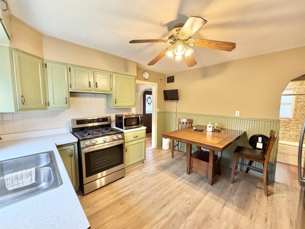 1506 Victoria, ROCKFORD, Illinois 61102, 3 Bedrooms Bedrooms, ,1 BathroomBathrooms,House,For Sale,Victoria,202601237