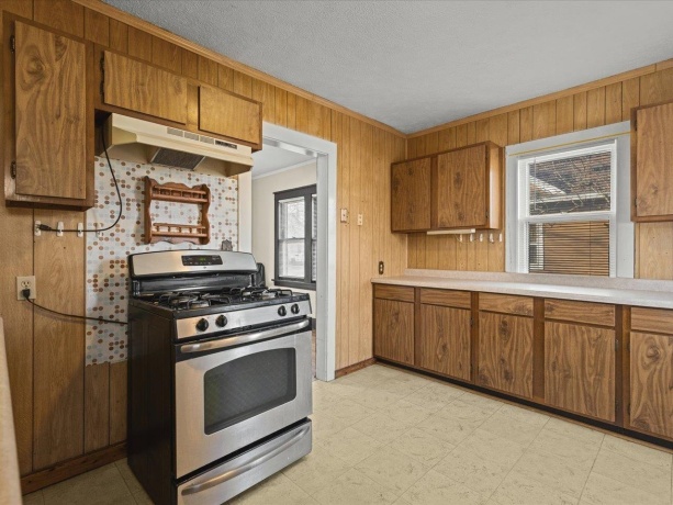 2710 Kinsey, ROCKFORD, Illinois 61109, 2 Bedrooms Bedrooms, ,1 BathroomBathrooms,House,For Sale,Kinsey,202601239