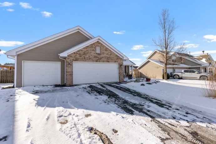 5822 COLUMBIA, SOUTH BELOIT, Illinois 61080, 4 Bedrooms Bedrooms, ,2 BathroomsBathrooms,House,For Sale,COLUMBIA,202600604