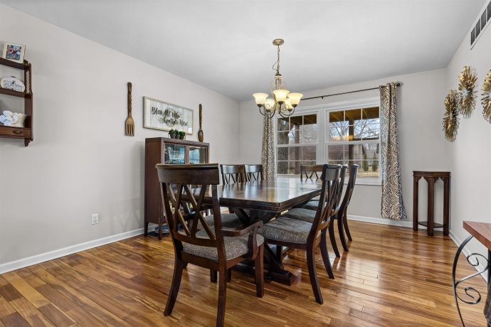 5936 SANDRINGHAM, ROCKFORD, Illinois 61107, 3 Bedrooms Bedrooms, ,2 BathroomsBathrooms,House,For Sale,SANDRINGHAM,202601244