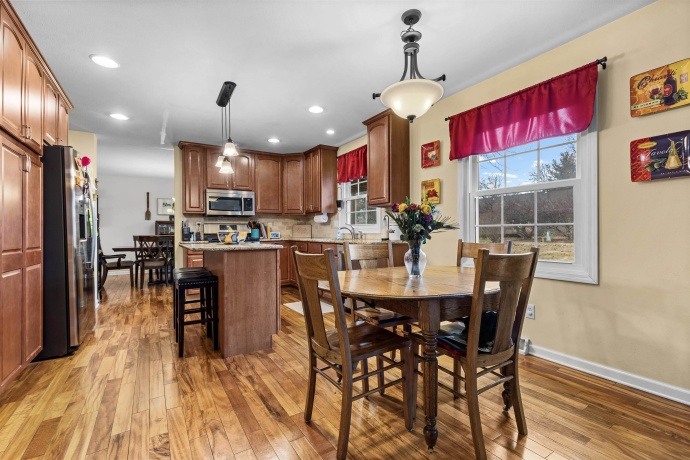 5936 SANDRINGHAM, ROCKFORD, Illinois 61107, 3 Bedrooms Bedrooms, ,2 BathroomsBathrooms,House,For Sale,SANDRINGHAM,202601244