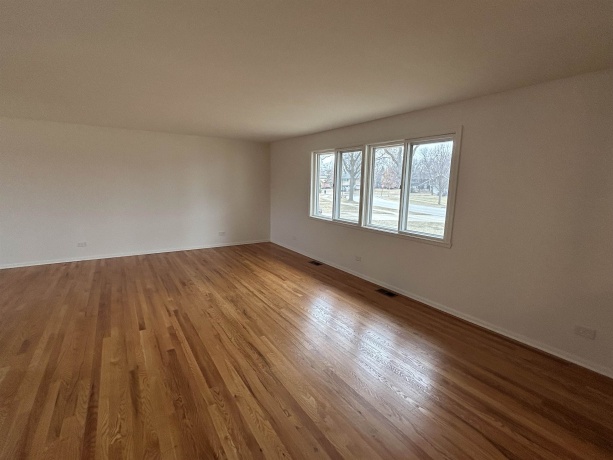 235 QUINCY, SCHAUMBURG, Illinois 60193, 4 Bedrooms Bedrooms, ,2 BathroomsBathrooms,House,For Sale,QUINCY,202601248