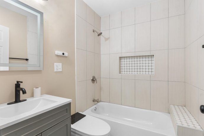 620 17th, ROCKFORD, Illinois 61104, 3 Bedrooms Bedrooms, ,2 BathroomsBathrooms,House,For Sale,17th,202601249