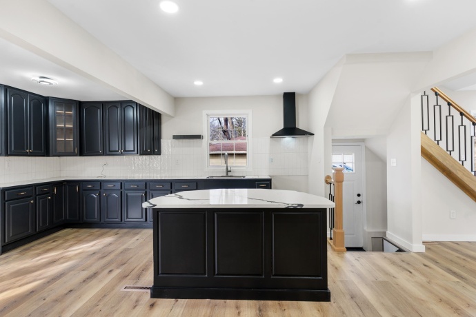 620 17th, ROCKFORD, Illinois 61104, 3 Bedrooms Bedrooms, ,2 BathroomsBathrooms,House,For Sale,17th,202601249