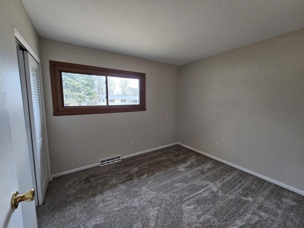 808 Crest View, BYRON, Illinois 61010, 4 Bedrooms Bedrooms, ,2 BathroomsBathrooms,House,For Sale,Crest View,202601251