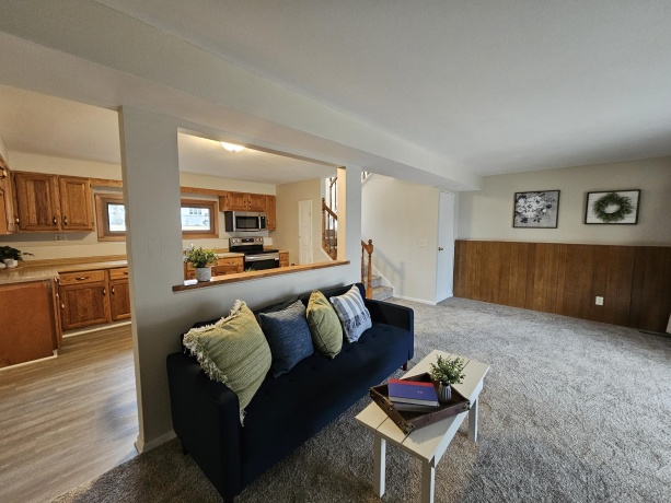 808 Crest View, BYRON, Illinois 61010, 4 Bedrooms Bedrooms, ,2 BathroomsBathrooms,House,For Sale,Crest View,202601251