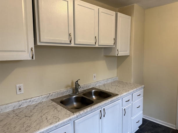 501 Alberts, ROCKFORD, Illinois 61102, 2 Bedrooms Bedrooms, ,1 BathroomBathrooms,House,For Sale,Alberts,202601252