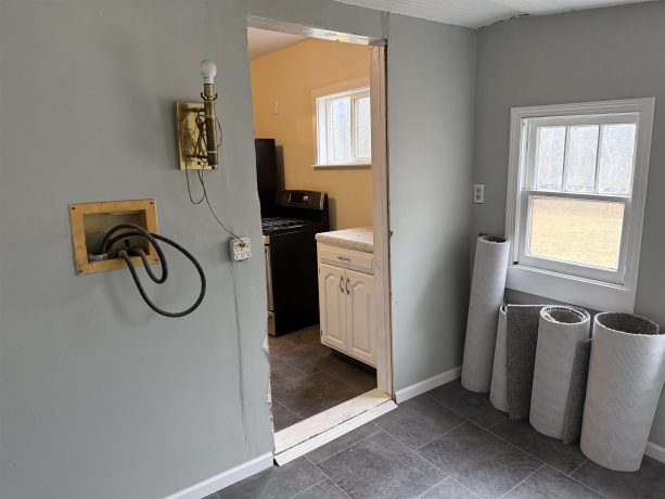 501 Alberts, ROCKFORD, Illinois 61102, 2 Bedrooms Bedrooms, ,1 BathroomBathrooms,House,For Sale,Alberts,202601252