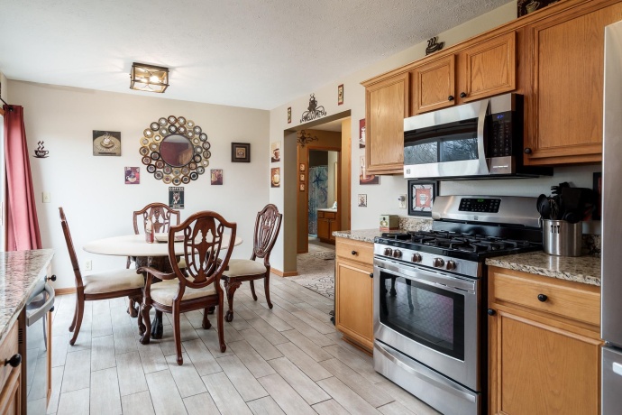 5209 Grand Cape, ROCKFORD, Illinois 61109, 3 Bedrooms Bedrooms, ,2 BathroomsBathrooms,House,For Sale,Grand Cape,202601258