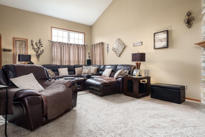 5209 Grand Cape, ROCKFORD, Illinois 61109, 3 Bedrooms Bedrooms, ,2 BathroomsBathrooms,House,For Sale,Grand Cape,202601258