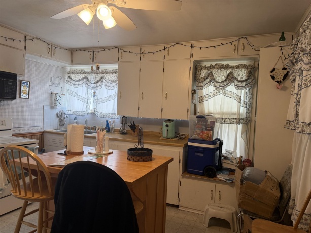 509 Walnut, BYRON, Illinois 61010, 2 Bedrooms Bedrooms, ,1 BathroomBathrooms,House,For Sale,Walnut,202601260