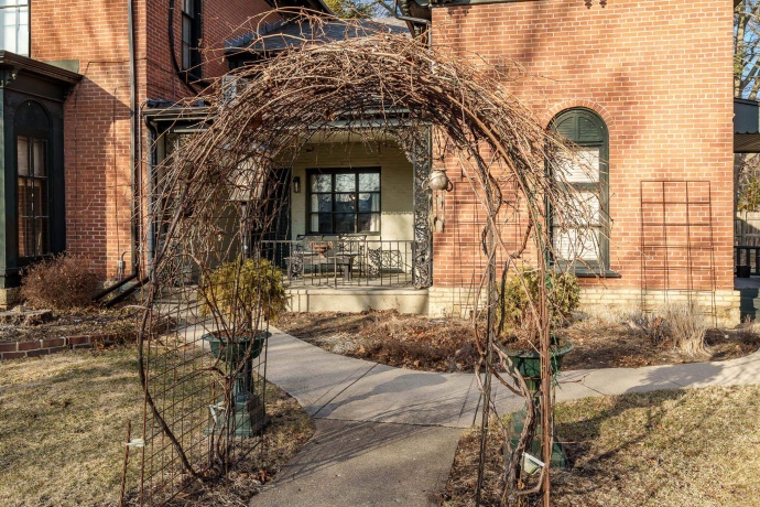 326 2nd, ROCKFORD, Illinois 61104, 6 Bedrooms Bedrooms, ,3 BathroomsBathrooms,House,For Sale,2nd,202601263