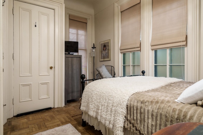 326 2nd, ROCKFORD, Illinois 61104, 6 Bedrooms Bedrooms, ,3 BathroomsBathrooms,House,For Sale,2nd,202601263