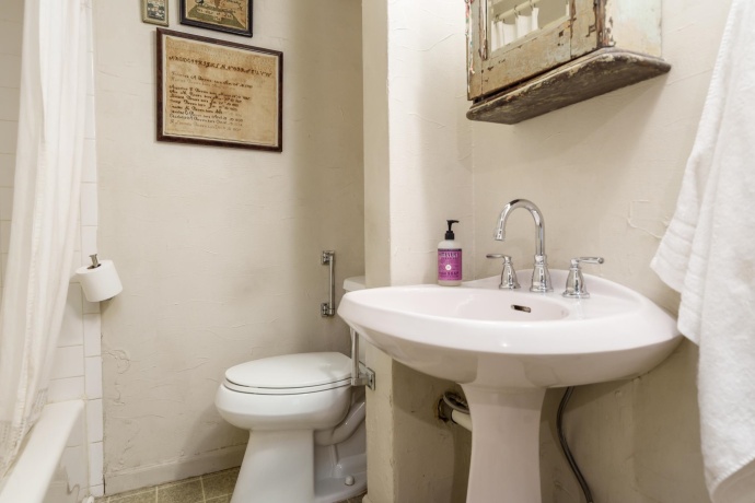 326 2nd, ROCKFORD, Illinois 61104, 6 Bedrooms Bedrooms, ,3 BathroomsBathrooms,House,For Sale,2nd,202601263