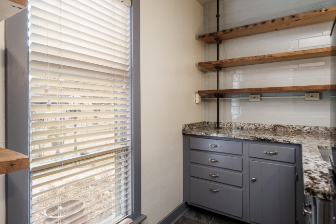 326 2nd, ROCKFORD, Illinois 61104, 6 Bedrooms Bedrooms, ,3 BathroomsBathrooms,House,For Sale,2nd,202601263