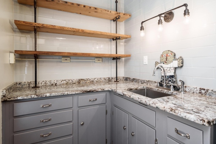 326 2nd, ROCKFORD, Illinois 61104, 6 Bedrooms Bedrooms, ,3 BathroomsBathrooms,House,For Sale,2nd,202601263