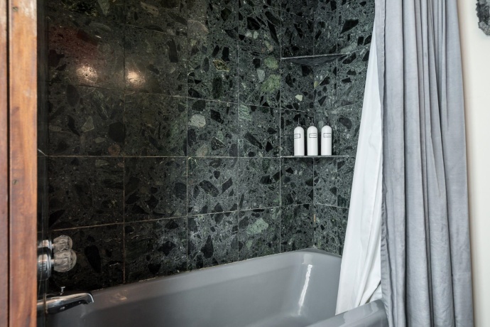 326 2nd, ROCKFORD, Illinois 61104, 6 Bedrooms Bedrooms, ,3 BathroomsBathrooms,House,For Sale,2nd,202601263