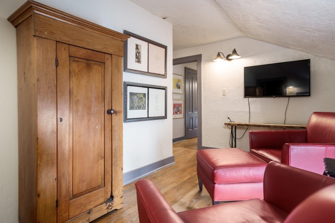 326 2nd, ROCKFORD, Illinois 61104, 6 Bedrooms Bedrooms, ,3 BathroomsBathrooms,House,For Sale,2nd,202601263