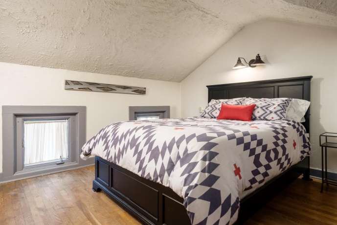 326 2nd, ROCKFORD, Illinois 61104, 6 Bedrooms Bedrooms, ,3 BathroomsBathrooms,House,For Sale,2nd,202601263