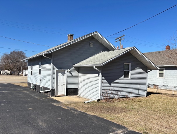 2930 11th, ROCKFORD, Illinois 61109, 2 Bedrooms Bedrooms, ,1 BathroomBathrooms,House,For Sale,11th,202601273