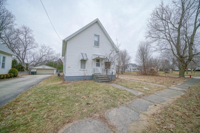 118 Locust, GENOA, Illinois 60135, 3 Bedrooms Bedrooms, ,2 BathroomsBathrooms,House,For Sale,Locust,202601034