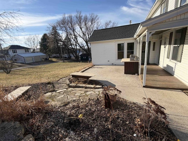 216 Washington, ELIZABETH, Illinois 61028, 4 Bedrooms Bedrooms, ,2 BathroomsBathrooms,House,For Sale,Washington,202601275