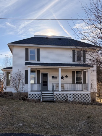 216 Washington, ELIZABETH, Illinois 61028, 4 Bedrooms Bedrooms, ,2 BathroomsBathrooms,House,For Sale,Washington,202601275