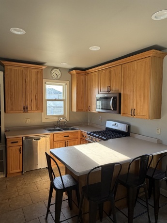 216 Washington, ELIZABETH, Illinois 61028, 4 Bedrooms Bedrooms, ,2 BathroomsBathrooms,House,For Sale,Washington,202601275